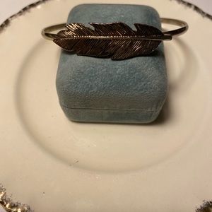 COPY - 💛 Last one!  Beautiful gold ish tone feather bangle.